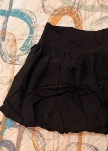 Chic Black Mini Bubble Skort