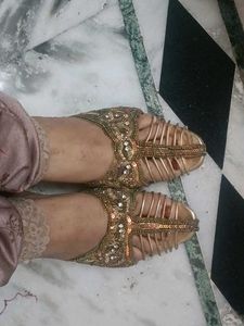 Embroidered Gold Heeled Sandals, zarkan flats