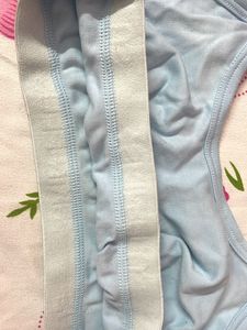 sports Bras - Comfortable &amp; Stylish