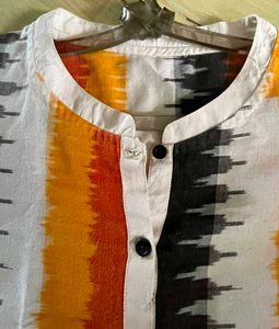 🌼 Beautiful Multicolour Printed Straight Kurti 🌼