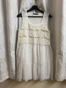 Cute white dress For Sale (No bargain)