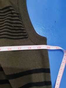 Men's Sleeveless Zip-Up Sweater Vest