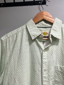 Men's Short Sleeve Button-Up Shirt