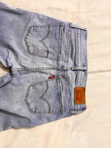 Levi's Women's Light Wash Jeans