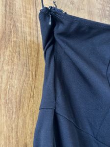Chic Black One-Shoulder Ruffle Dress