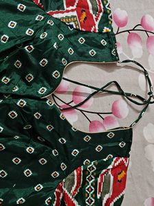 Vibrant Red &amp; Green Elephant Print Skirt