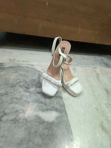 New Chic White Chunky Heel Sandals