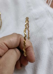 2 Set of total 8 Bangles