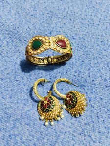 Antique Gold Colour Bangle Set