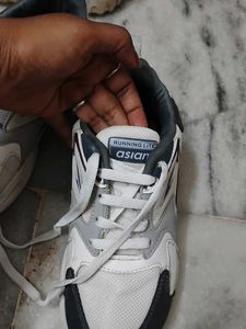 Aisan sports shoes