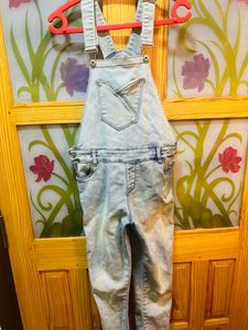 High Quality Dungaree For Ladies Small In Size