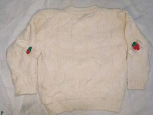 Hostoyo Kids Cream Strawberry Sweater 🍓