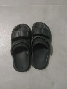 black colour unisex crocs