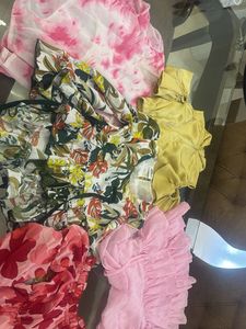 Chic Floral Print Ruffle Top