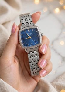 Elegant Fossil Watch - Two-Tone Design