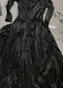 gown