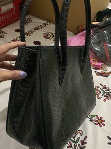 Black Snakeskin Print Handbag