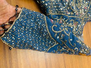 gown