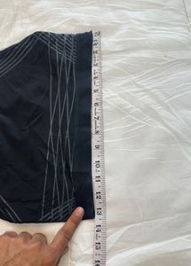 Comfortable Black Sports Bra with Striped Detail