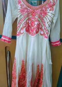 Elegant White Kurta with Pink Embroidery