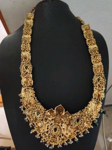 Exquisite Traditional Gold Necklace Set