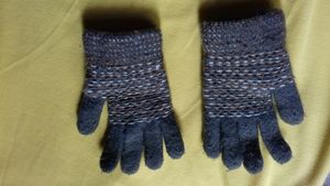 Kid Or Boys Woolen Gloves 3 Pcs..