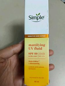 Simple Mattifying UV Fluid SPF 50