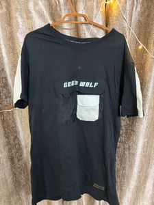 Stylish Black T-Shirt with Pocket Detail