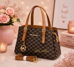 Michael Kors Signature Tote Bag