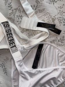 Price 3000 - Victoria's Secret Bra/Panty set
