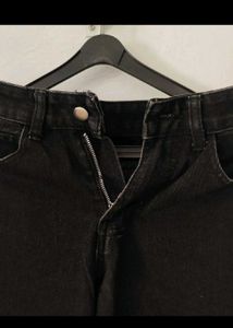 Trendy Black Flare Jeans