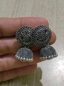 Oxidise 4 pair earrings