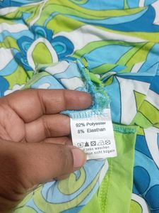 Green &amp; Blue Printed Top For Woman 46 Bust