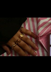 Set of 4 Gold-Tone Fashion Rings