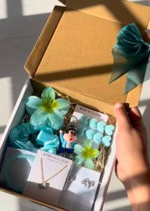 Cute Gift Box with Hair Accessories