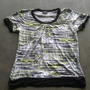 Stylish Abstract Print T-Shirt