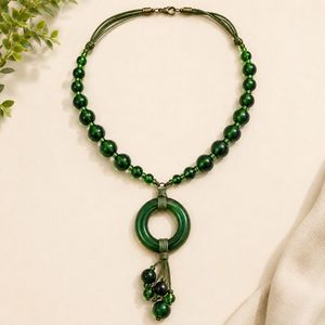 Chic Green Beaded Pendant Necklace