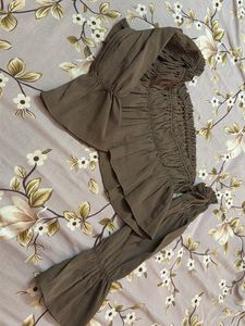 Chic Ruffled Long Sleeve Top