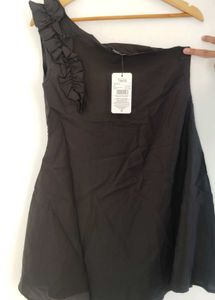 Chic One-Shoulder Black Dress