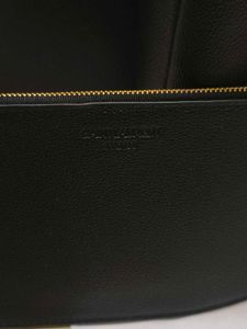 Yves Saint Laurent (YSL)Black Leather Shoulder Bag