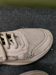 Ued sneakers cool btw