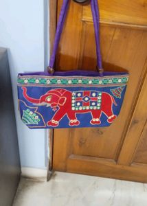 ‼️Embroidery Hand bag‼️