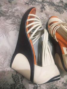 ✨White Sandal Wedges