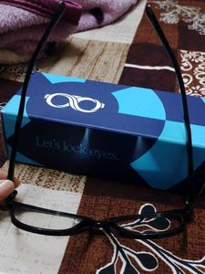 Stylish Cat-Eye Eyeglasses