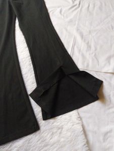 ❤️Chic Green Blouse &amp; Black Flare Pants Set❤️