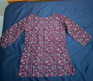 Maroon Floral Print V-Neck Kurta