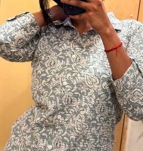 Vibrant Green Paisley Top- classy