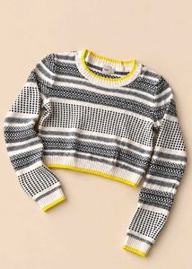 BLACK & WHITE YELLOW-TRIM CROPPED KNIT SWEATER