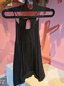 Chic Black Sleeveless Top