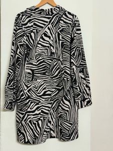 Chic Zebra Print Shirt Dress